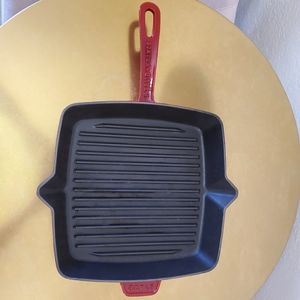 Staub Cast-Iron Grill Pan 12" in Cherry Red